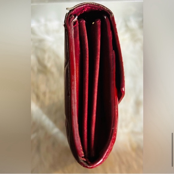Authentic LV Louis Vuitton Red Vernis Long Wallet - Picture 9 of 16